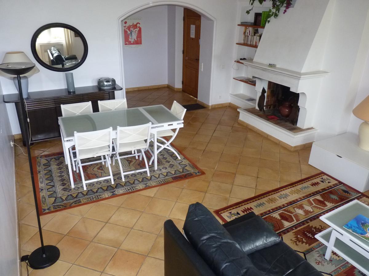 Les Sellettes Apartment